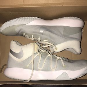 Men’s Nike basketball shoes